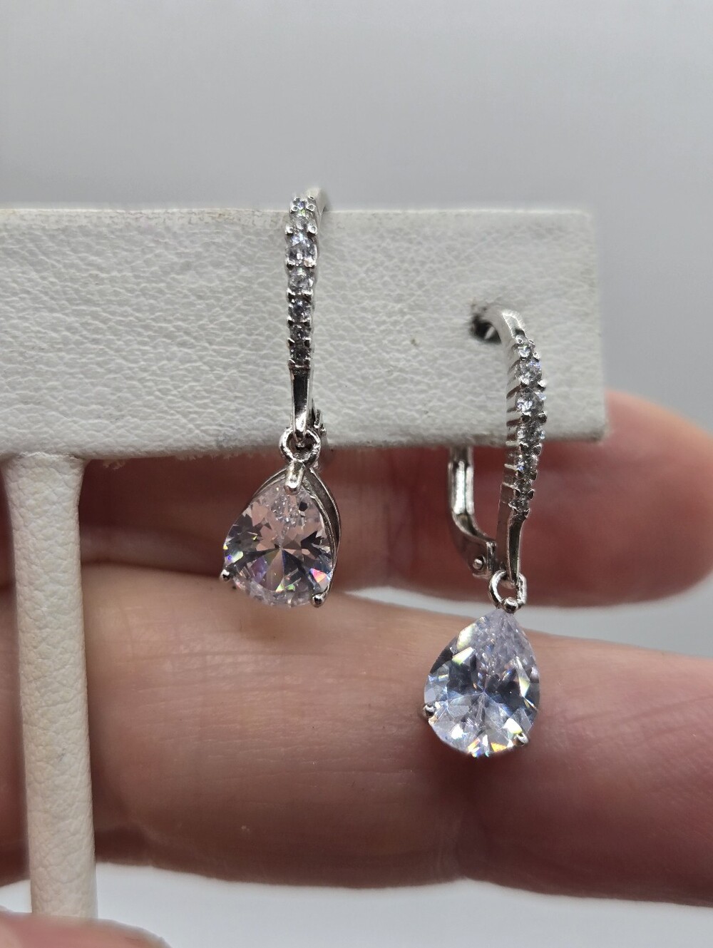 IBB CN 925 STERLING SILVER Pierced Dangle Leverback CZ Classic Timeless Retro